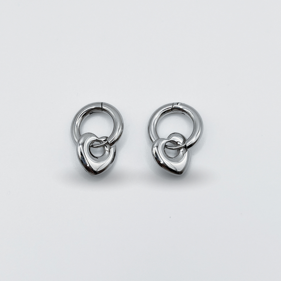 Aretes Argollas con Corazón Silver