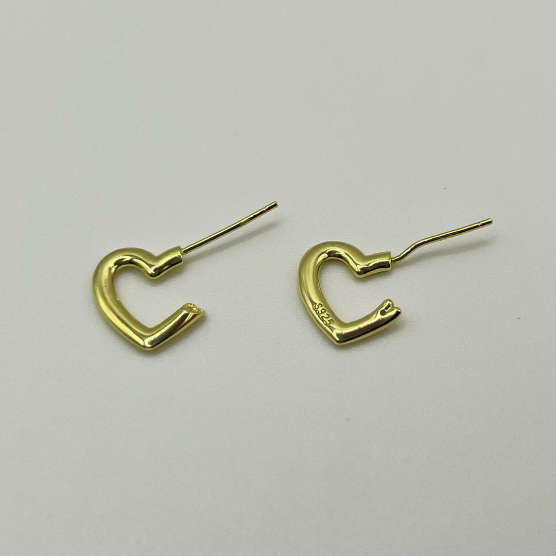 Aretes Mitad Corazón