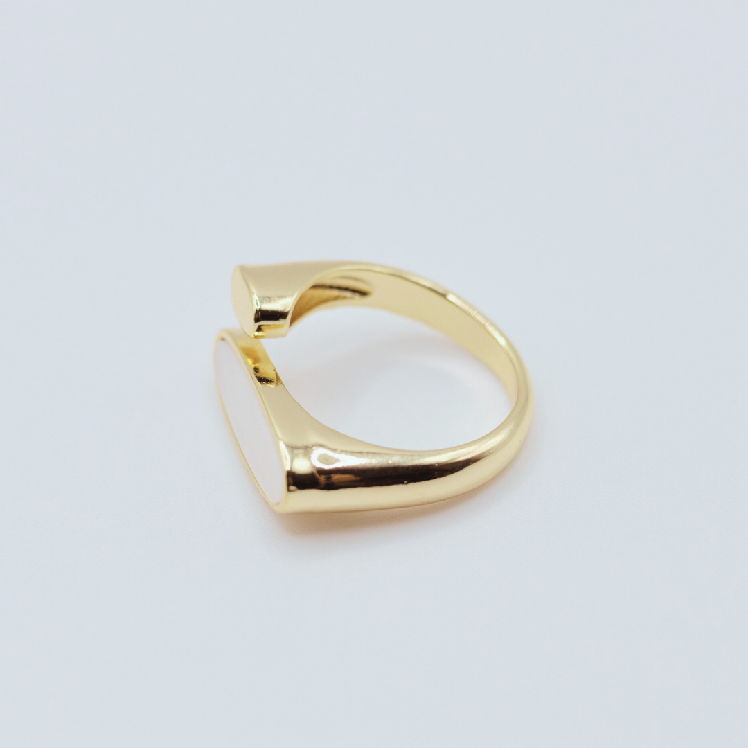 Anillo Rectangular Nácar Dorado