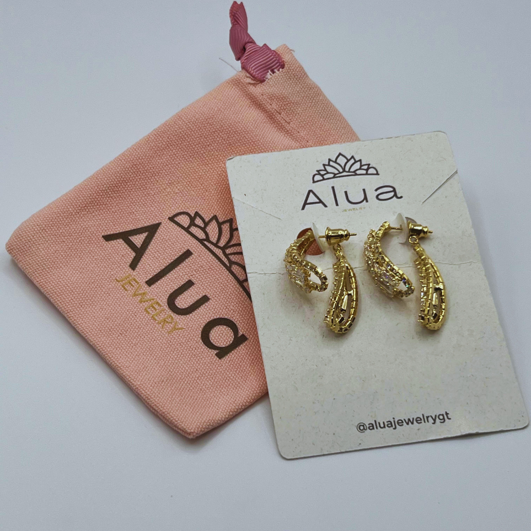 Aretes Con Cristal en forma de Alas