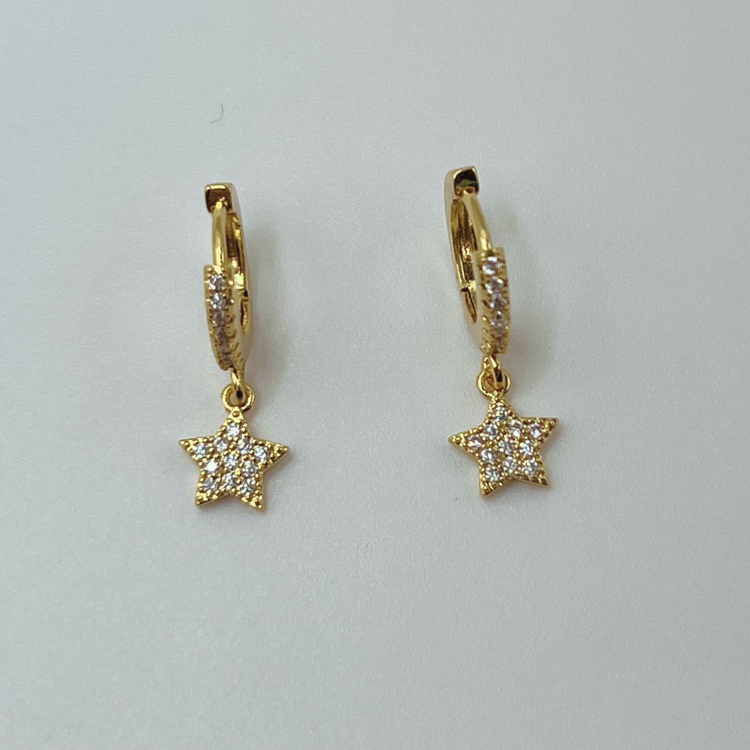 Aretes Argolla Estrella con Brillante