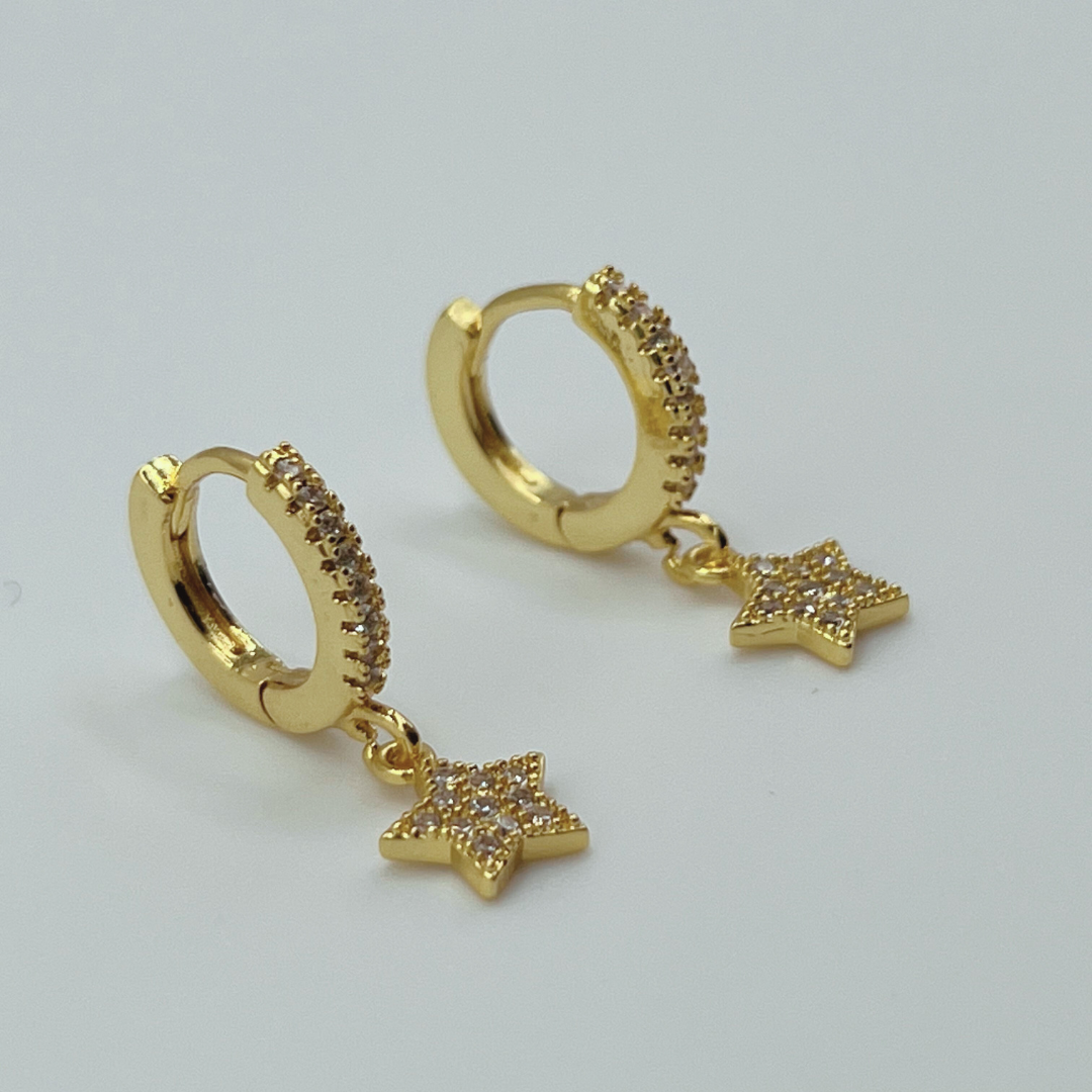 Aretes Argolla Estrella con Brillante