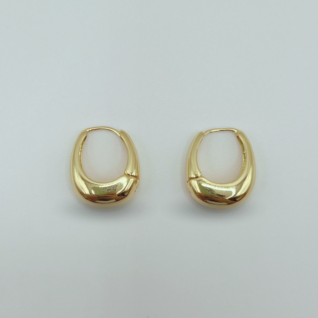 Aretes aros gold elegantes curvos