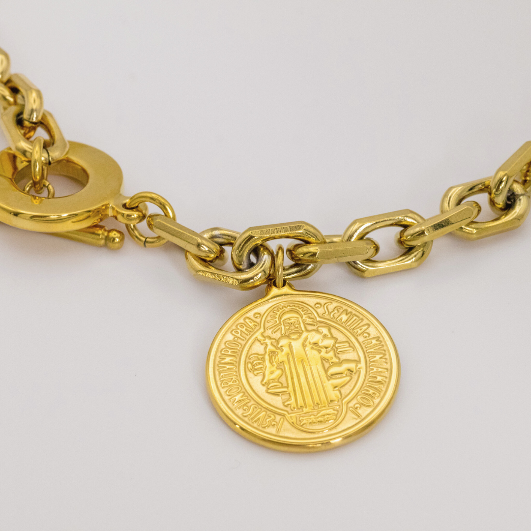 Collar Medalla San Benito Gold