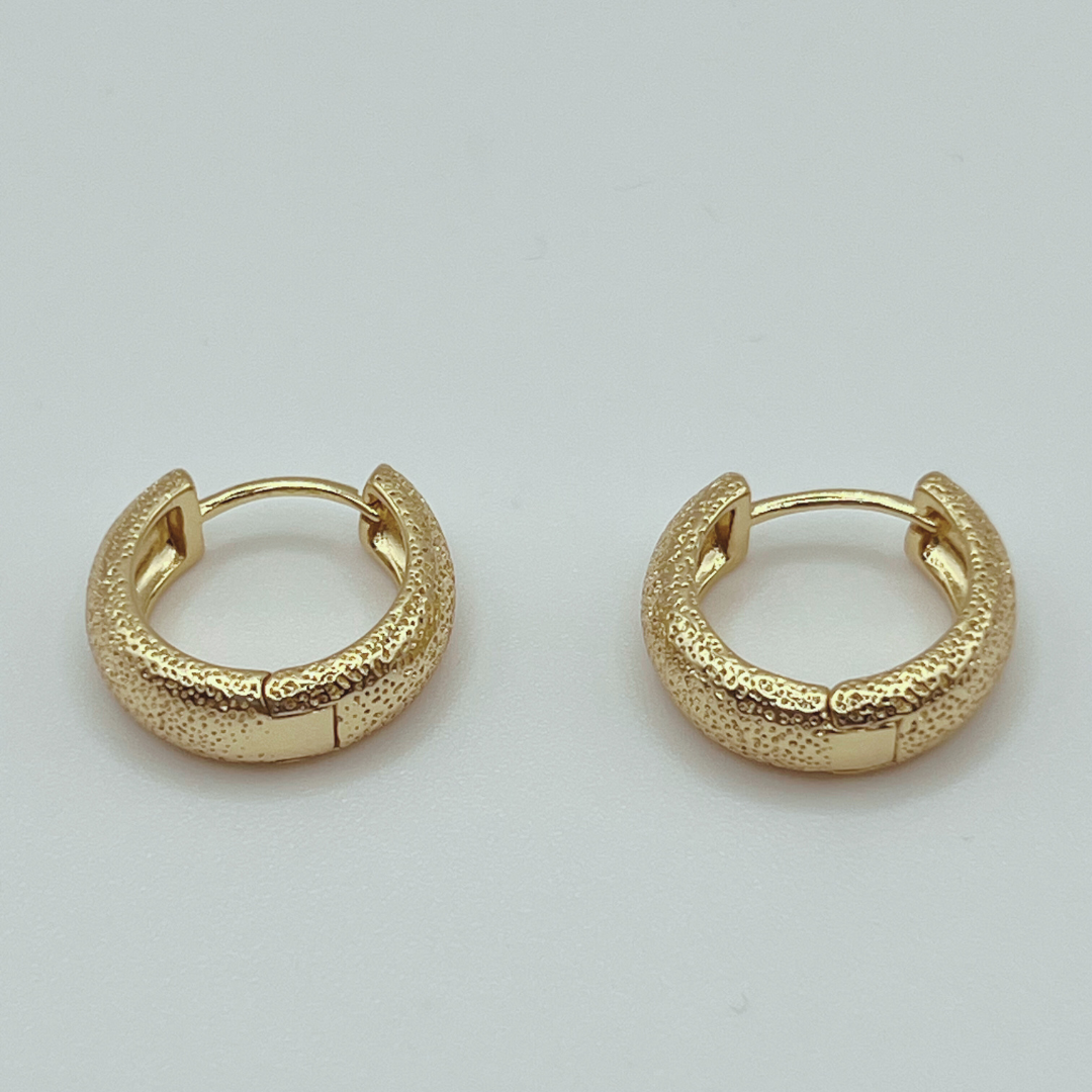 Aretes Aros Dorados texturizados