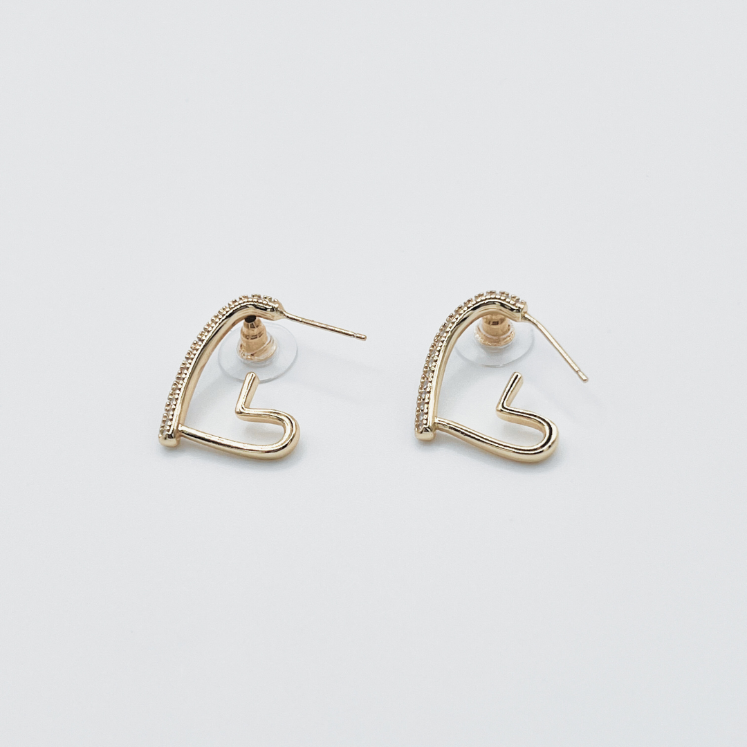 Aretes Medio Corazón